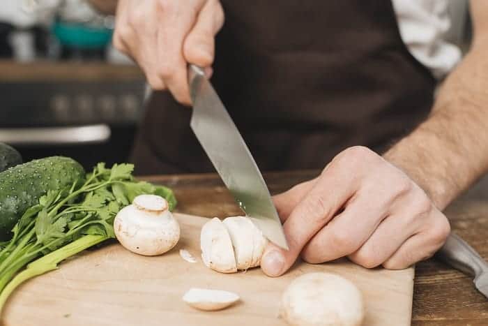How to cut milky mushrooms