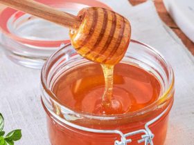 Best Way to use Honey for Pimples